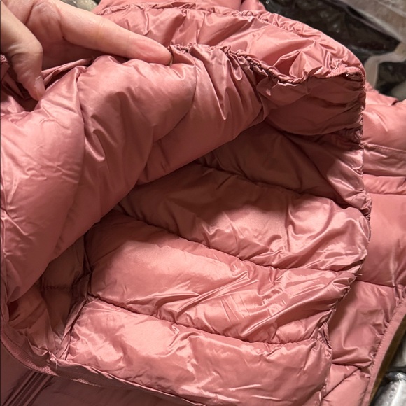 Charter Club Blush Puffer Vest with detachable hoodie and travel bag - Picture 11 of 12